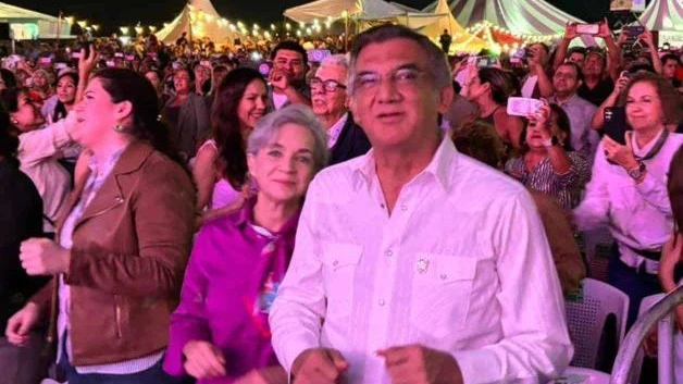 Acude Américo Villarreal a ver a los Ángeles Azules