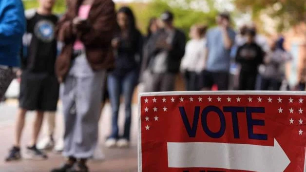 Latinos y mujeres definirán elección presidencial en EU