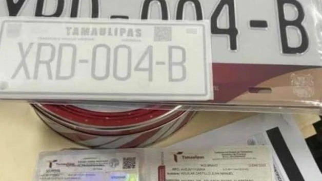 Descarta cobro por placas y licencias
