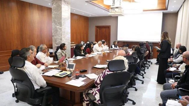 Revisa Américo Villarreal avance de proyectos con gabinete estatal