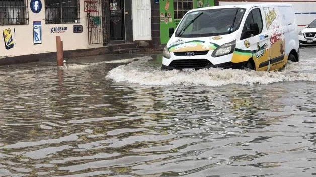 Frente frío arriba con inundaciones en Matamoros