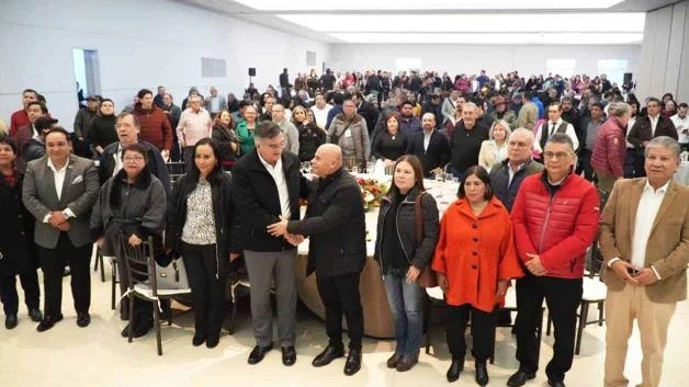 Reconoce Américo Villarreal labor de comunicadores