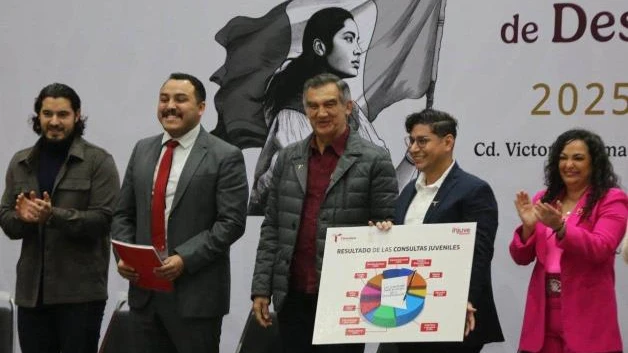 Escuchan a jóvenes