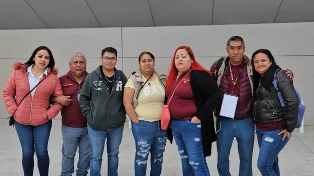 Despiden a servidores de la nación