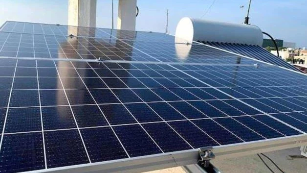 Darán páneles solares a poblados sin energía