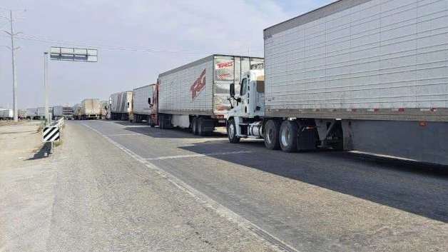 Caos y pérdidas; paralizadas exportaciones por esta frontera