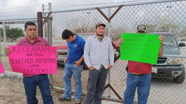 Arreglan protesta con venta de frijol