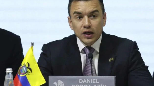 Ecuador impone aranceles del 27% a productos mexicanos