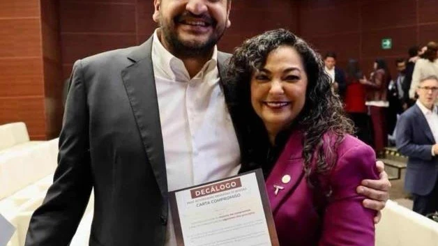 Se reúnen senadores con Alcalde y López Beltrán