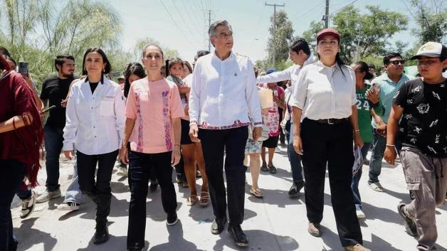 Inicia entrega de apoyos a damnificados por lluvias