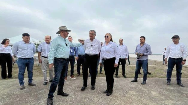 Verifica nivel de almacenamiento: Visita Américo Villareal presa Marte R. Gomez