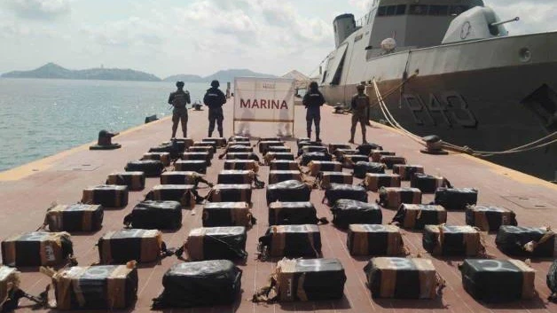 Aseguran 1.3 toneladas de cocaína en costas de Guerrero