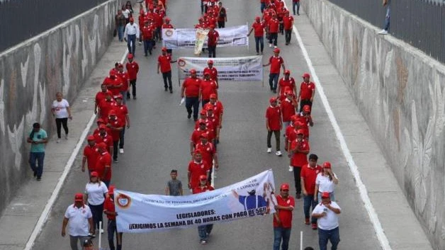 Desfile del Día del Trabajo en Reynosa: Exigen obreros mejores condiciones