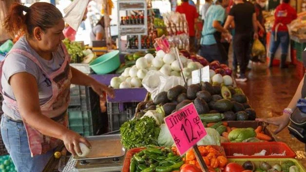 Temen suban precios de básicos importados