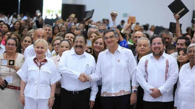 Reconoce Américo trabajo de maestros