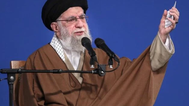 Líder supremo de Irán hace su 1ra declaración pública desde el alto el fuego en la guerra con Israel