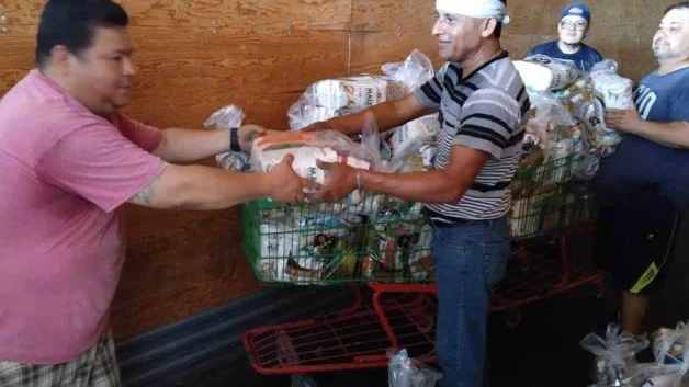 Reparte Sebien apoyos alimentarios en zona sur