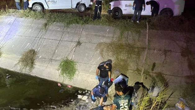 Mujer muere y tres resultan lesionados en volcadura en Río Bravo