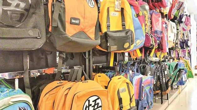 Se registra baja demanda de útiles escolares