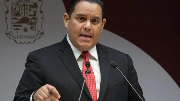Presentan denuncias contra exfuncionarios