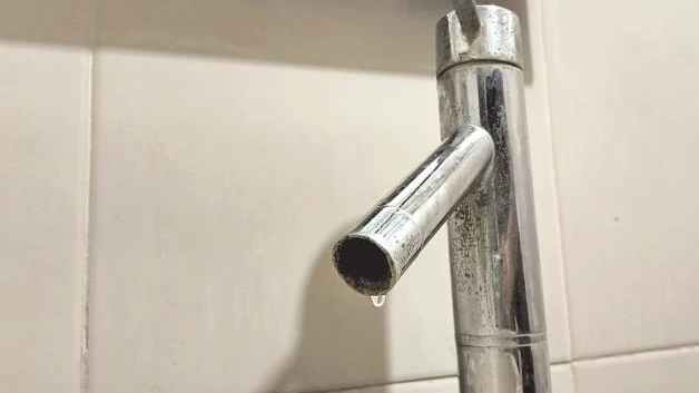 Suspenderán abasto de agua potable a familias de 62 colonias
