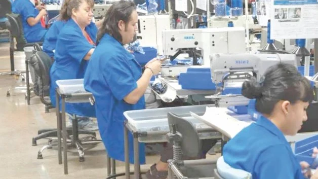 Busca Ley Silla proteger la salud del trabajador