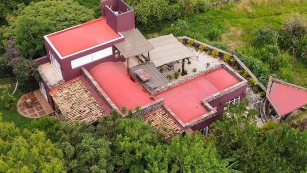 ´¡Fuera Noroña!´ protestan en su casa de Tepoztlán