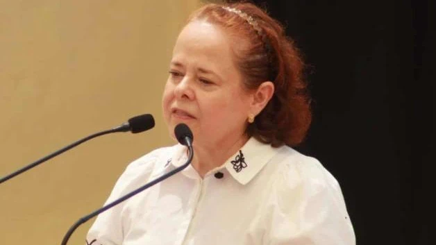 Desaparecen subsecretarías y direcciones por austeridad