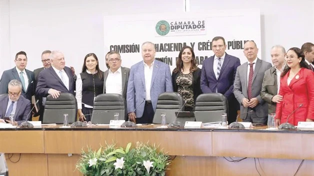 Golpea SAT corrupción en Aduanas