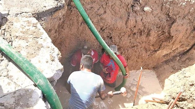 Dejan a 70 colonias sin agua por reparar fuga