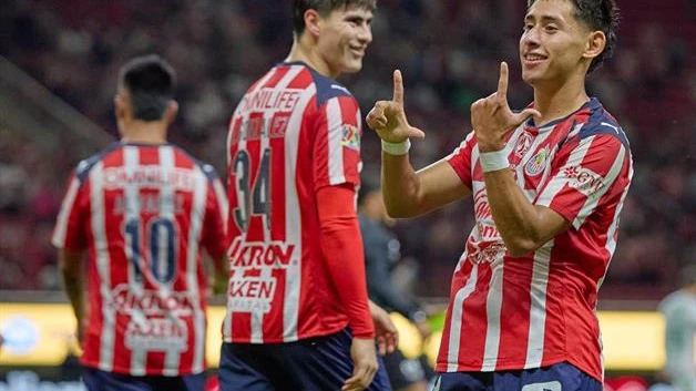 Vence Chivas a Necaxa