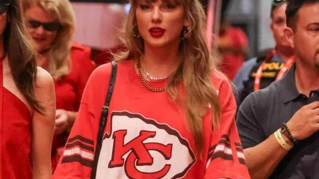 Se oculta en partido de Kansas