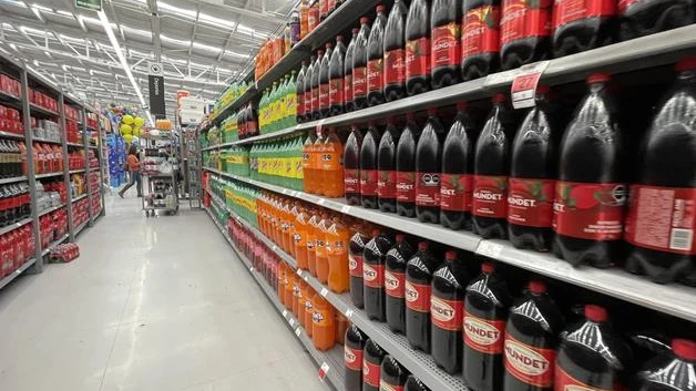 Ven insuficiente alza al tabaco y refrescos