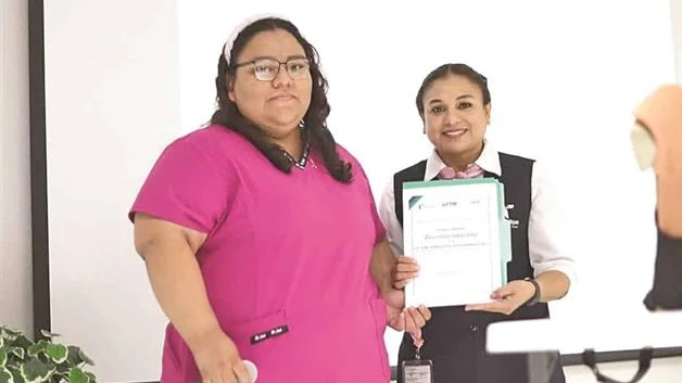 Ofrecen a estudiantes pláticas sobre el cáncer