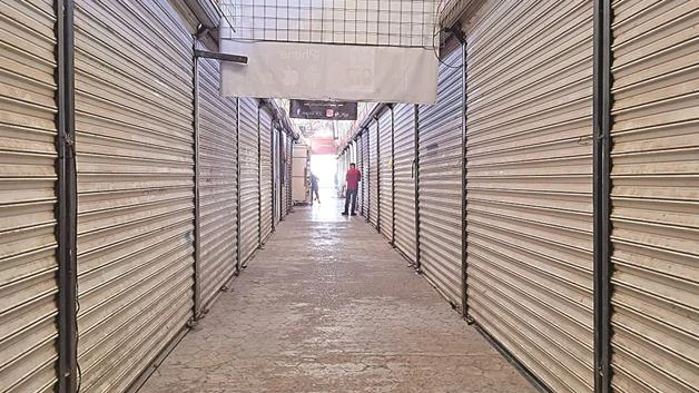 Pega crisis comercial a mercado tradicional