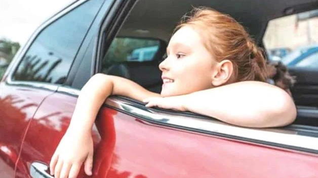 Hasta 5 años de cárcel por dejar niños en autos