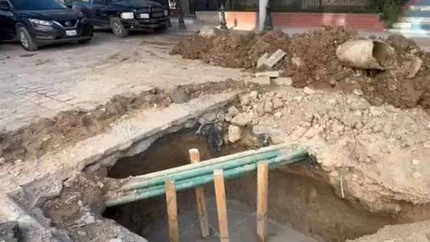 Remueven el adoquín por errores en trabajos