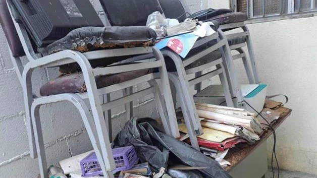 Escuelas siguen sin recibir apoyos tras inundaciones