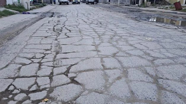 El Paseo de Las Flores, hundida en el abandono