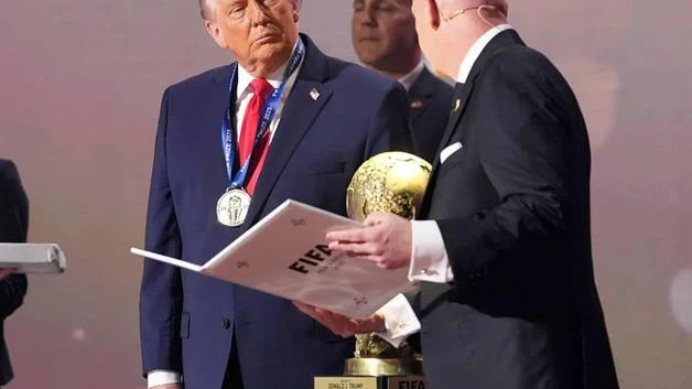 FIFA otorga a Donald Trump un premio de la paz, alejándose de su enfoque tradicional en el deporte