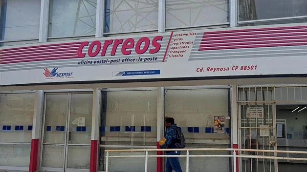 Trabajan bajo protesta trabajadores postales