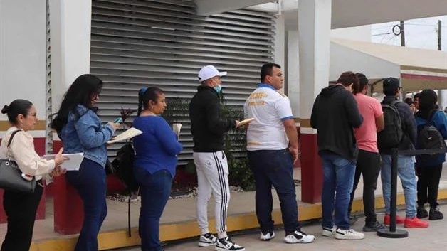 Desmiente congelamiento masivo de cuentas bancarias