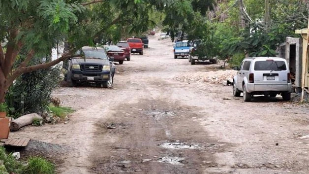 Sueñan en la 10 de Mayo con una calle pavimentada