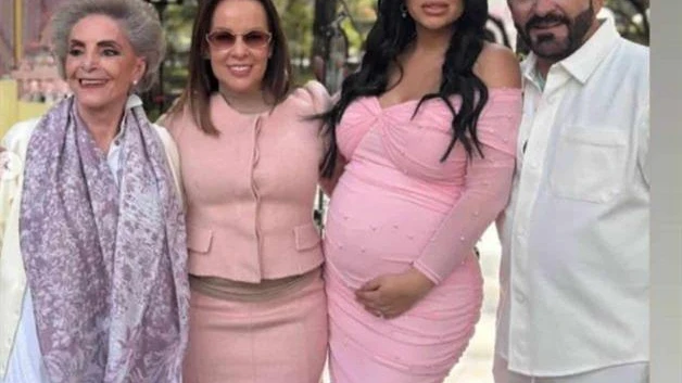 Celebran baby shower