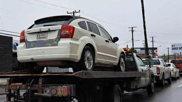 Suspenden a tránsitos hacer arrastre de autos