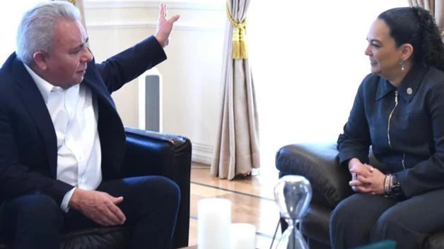 Sostiene reunión de trabajo con el líder nacional de la FSTSE