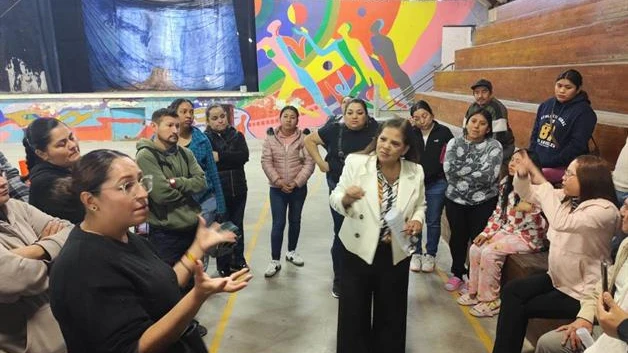 Denuncian padres malos manejos en preparatoria de Reynosa