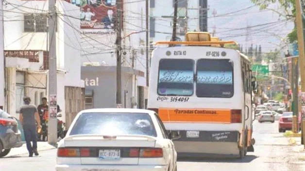 Van por transporte ´chatarra´ en Tamaulipas
