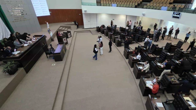 Cierran paso a injerencia