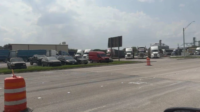 Amenazan cerrar puente; desviarían carga a Pharr